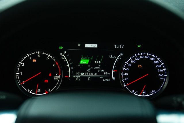 ‘Lướt’ hơn 3.000 km, Toyota Land Cruiser 2022 vẫn có giá gần 6 tỷ đồng - Hình 13.