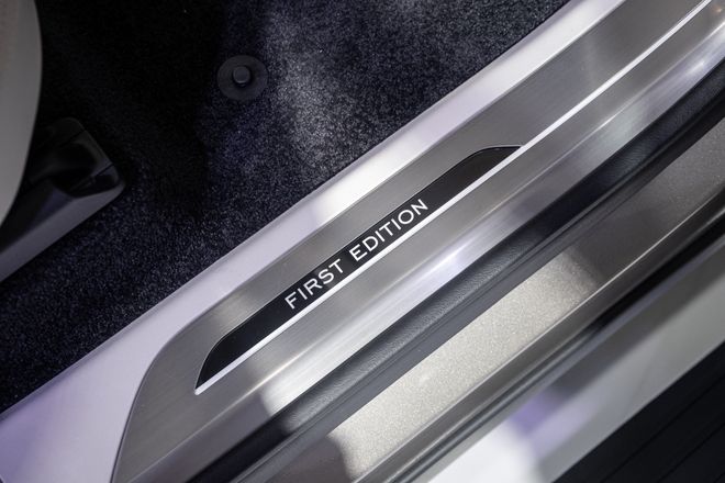 Hình ảnh đèn LED sáng rực rỡ của Range Rover 2022