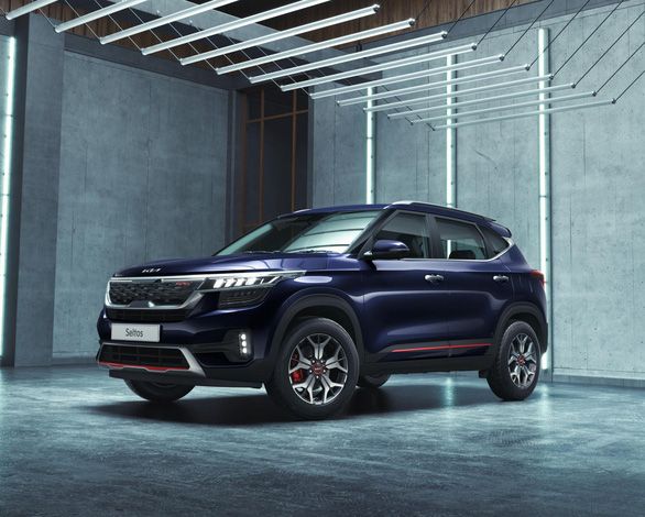 Kia Seltos bán chạy kỷ lục, được trang bị 6 túi khí ngay cả trên phiên bản giá rẻ nhất - Hình 1.