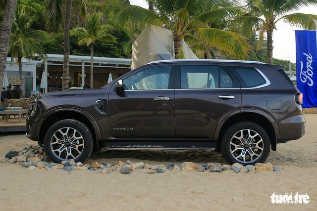 Giá của Ford Everest tại các đại lý vẫn tiếp tục tăng: Thêm gần 200 triệu nếu mua phiên bản cao nhất trong tháng 9 - Ảnh 8.