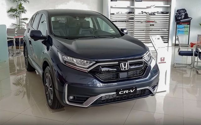 Tháng 9, nhiều cơ hội sở hữu xe hơi với giá ưu đãi: Honda CR-V giảm giá gần 120 triệu đồng - Hình ảnh số 1.