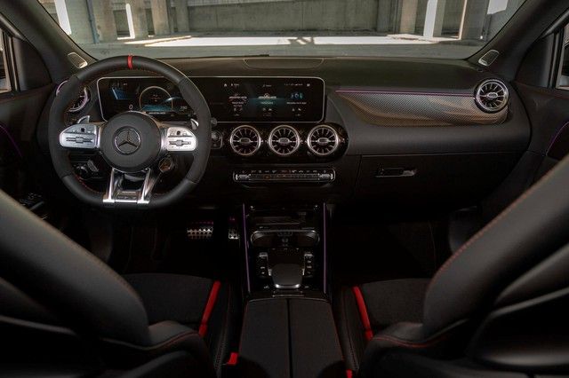  Mercedes-AMG GLA 45 S 2022 chính hãng có giá hơn 3,4 tỷ đồng tại Việt Nam - SUV nhỏ sử dụng động cơ 2.0L mạnh nhất trên thế giới - Ảnh 5.