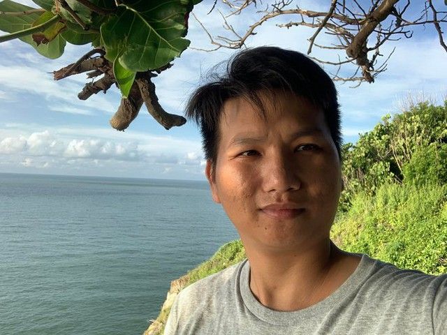 Chứng kiến một gia đình có 5 người trên xe máy, tài xế đã thực hiện một hành động đẹp và nhận được sự khen ngợi như một cơn mưa - Ảnh 4.