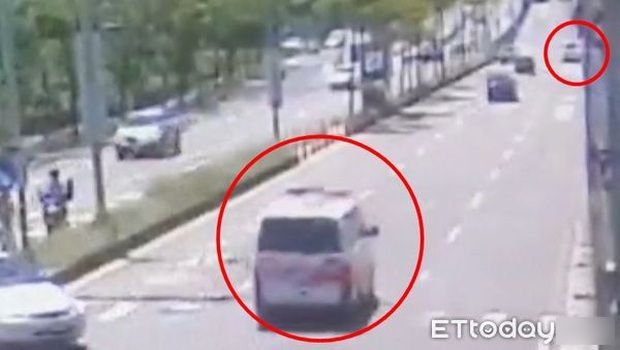 Tình hình toàn cảnh vụ tai nạn của Lâm Chí Dĩnh và con trai: Tài tử bị chấn thương sọ não, nhưng đã thoát chết nhờ sự dũng cảm của nhóm công nhân - Hình 8.