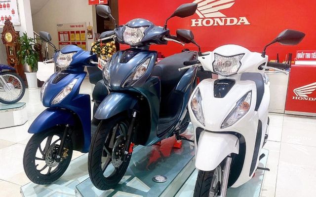 Rời 'đám đông xe hơi sang trọng', Honda Vision tiếp tục giảm thêm 5 triệu đồng tại đại lý, Honda Lead, Air Blade... dần hạ nhiệt - Ảnh 2.