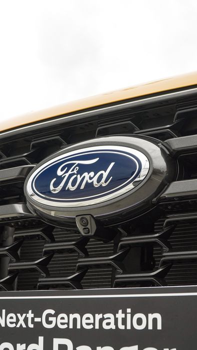 Ford Ranger Wildtrak 2022 giá 965 triệu đồng - Vị vua bán tải thị uy đối thủ tại Việt Nam - Hình 12.
