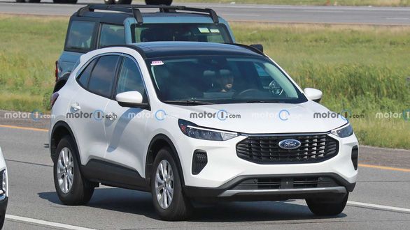 Ford Escape mới lộ diện không che chắn, ra mắt cuối năm nay - Hình 1.
