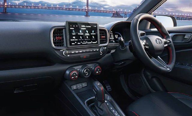 SUV cạnh tranh của Kia Sonet đã ra mắt, có giá 350 triệu và trang bị những gì? - Ảnh 3.