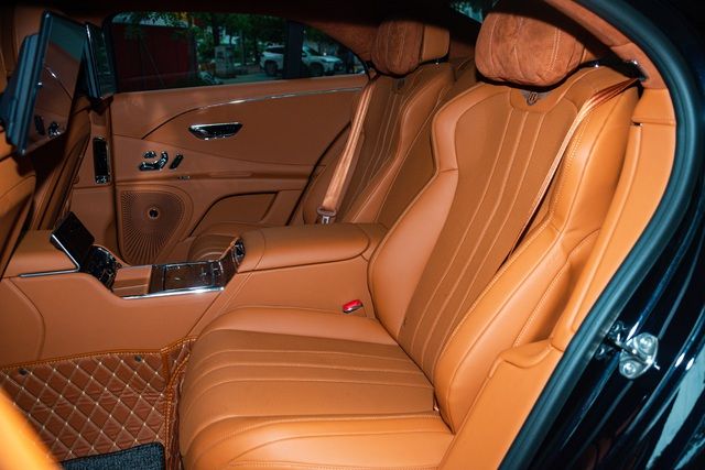 Bentley Flying Spur đã di chuyển 1.700 km với giá 18,5 tỷ đồng - Ảnh 14.