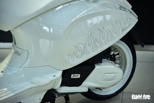 Vespa Sprint của Justin Bieber đang gặp tình trạng khan hàng, khiến cho các nhà buôn phải tăng giá lên hàng trăm triệu đồng - Ảnh 3.