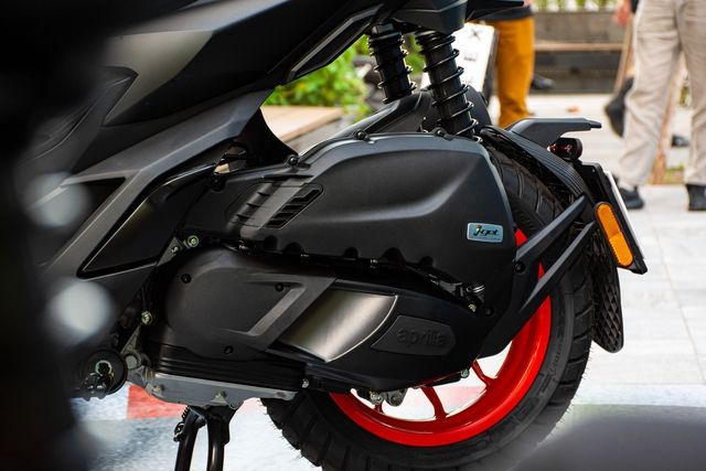 Aprilia SR GT 200 - Xe tay ga địa hình mới ra mắt tại Việt Nam với giá từ 97 triệu, cạnh tranh với Honda ADV 160 - Ảnh 9.