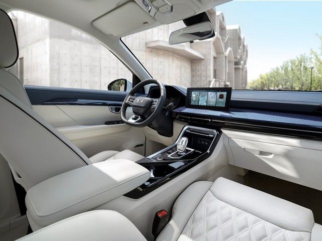 Gần nhìn chiếc SUV tiết kiệm nhiên liệu chỉ uống 4,6 lít xăng/100km, có giá chỉ 300 triệu đồng - Ảnh 6.