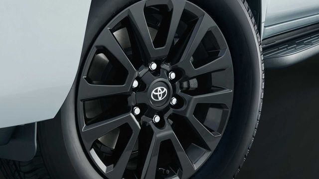 Toyota Land Cruiser Prado ra mắt phiên bản mới, thế hệ mới vẫn giữ sự bí ẩn - Hình 5.