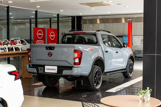Nissan Navara 2022 ra mắt, giá từ 945 triệu đồng tại Việt Nam: Sử dụng động cơ tăng áp kép, thách thức Ford Ranger - Ảnh 3.