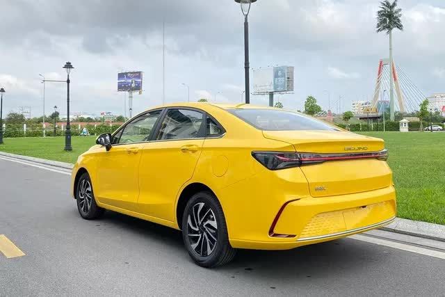 Dòng xe Beijing U5 Plus mới về Việt Nam trong tháng này: Giá tăng lên 508 triệu đồng, vẫn rẻ hơn MG5 - Ảnh 2.