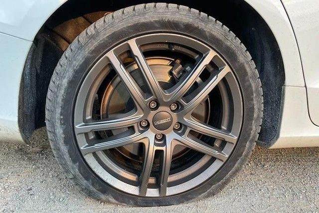 Nguyên nhân khiến vô-lăng ô tô rung lắc - Hình 1.