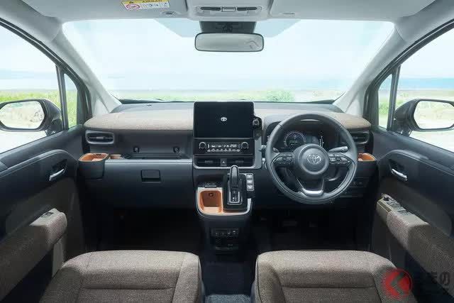 Giới thiệu Toyota Sienta giá 333 triệu đồng, tiết kiệm 3,5 lít xăng/100 km - Ảnh 2.