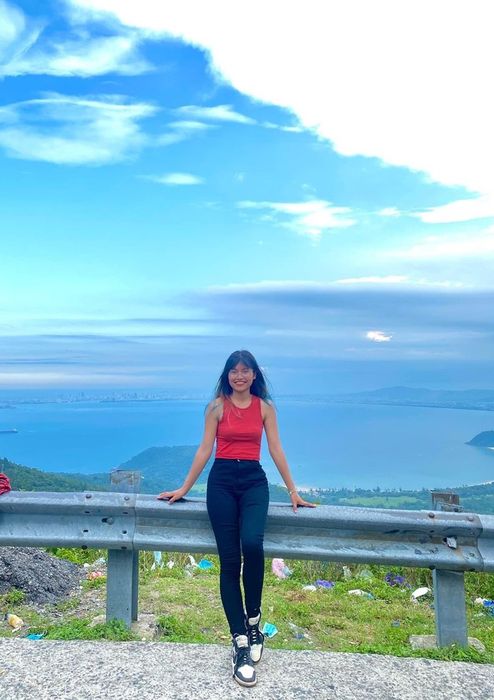 Cô gái lái xe xuyên qua khắp miền đất Việt trong 2 tháng và ghi lại những khoảnh khắc đáng nhớ trên đường đèo vào ban đêm - Ảnh 16.