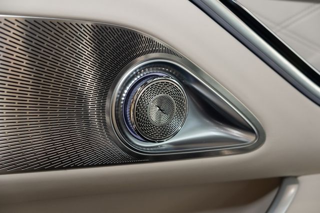 Trải nghiệm Mercedes-Maybach S 680 giá 16 tỷ đồng tại Việt Nam: Cánh cửa mở đóng như Rolls-Royce, ghế của ông chủ có thể biến thành giường - Hình 23.