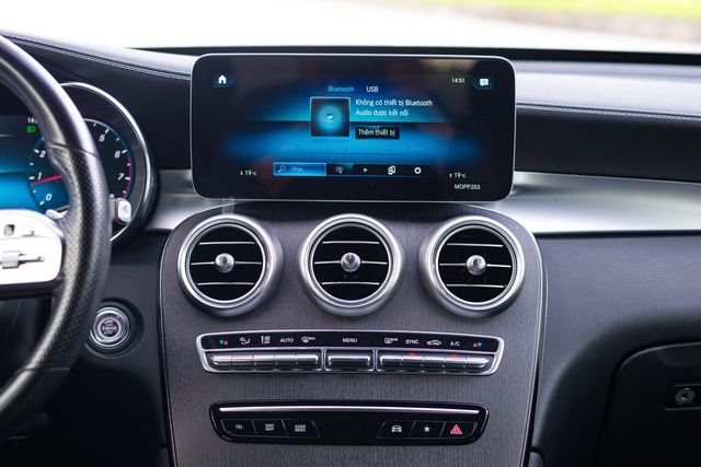 ‘Rất hiếm’ Mercedes-Benz GLC 300 Coupe 2 năm tuổi đang được bán lại với giá gần 2,7 tỷ đồng - Ảnh 13.