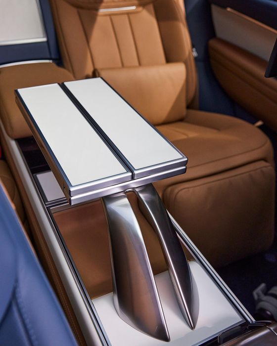 Phiên bản mới của Range Rover với bản giới hạn siêu sang, đắt nhất lịch sử - Hình 8.
