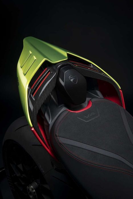 Ducati giới thiệu phiên bản giới hạn Lamborghini 2022 của Streetfighter V4 - Hình ảnh 6