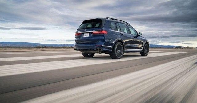 Top 10 SUV nhanh nhất trên thế giới - Hình 7.