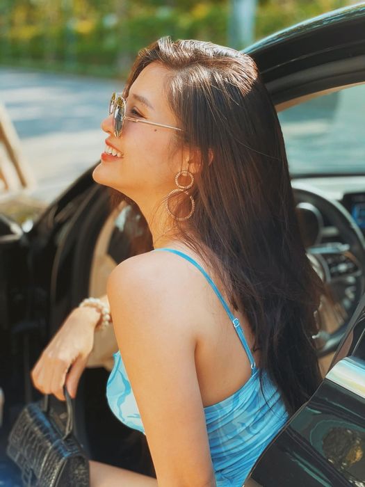 Phan Hoàng Thu: Tôi ưa thích chiếc xe thể thao Z4 2 cửa của hãng BMW - Ảnh 5.