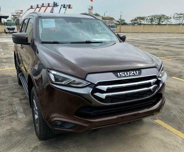 Đại lý hé lộ giá chính thức của Isuzu mu-X 2022: Từ 870 triệu đồng, sẵn sàng cạnh tranh với Fortuner và Everest - Ảnh 1.