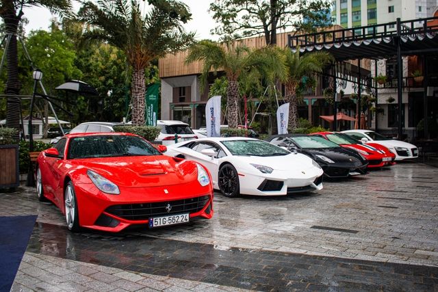 Thưởng thức bộ sưu tập siêu xe trị giá hơn 150 tỷ đồng: Ford GT góp mặt, nhiều phiên bản độc đáo tại Việt Nam - Hình 8.