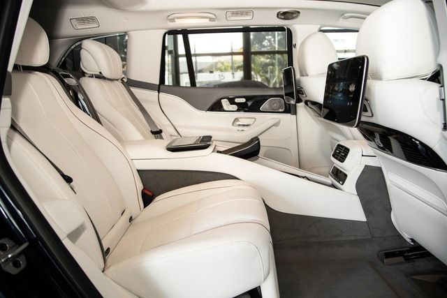 Mercedes-Maybach GLS 600 Phiên bản 100 chính hãng đầu tiên về Việt Nam: Phù hợp cho những chủ tịch ưa thích sang trọng - Ảnh 4.