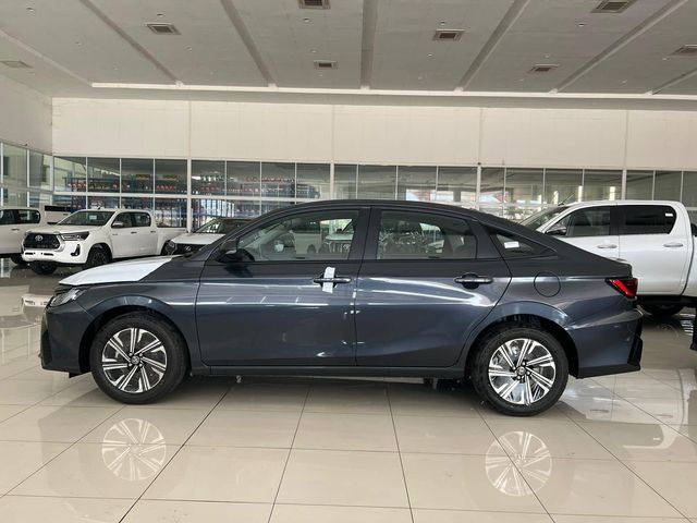 Toyota Vios 2023 chính thức ra mắt tại Lào: Sử dụng động cơ 1.3L, tích hợp nhiều công nghệ tiên tiến, sắp có mặt tại Việt Nam - Hình 3.