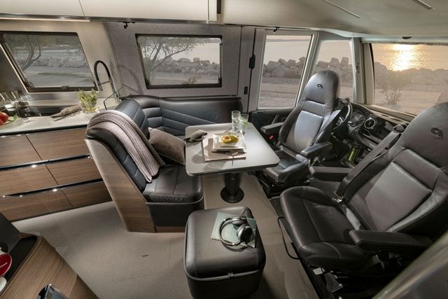 Ngôi nhà di động Adria Supersonic mang phong cách du thuyền - Hình 1.