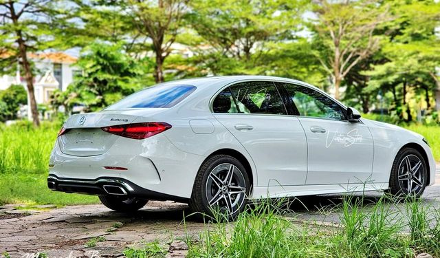 Mô tô Yamaha còn nguyên vẹn sau 41 năm, giá lên tới gần 200 triệu đồng - Hình ảnh số 1.