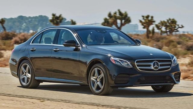 Triệu hồi hàng loạt xe Mercedes-Benz có nguy cơ cháy nổ - Hình ảnh 1.