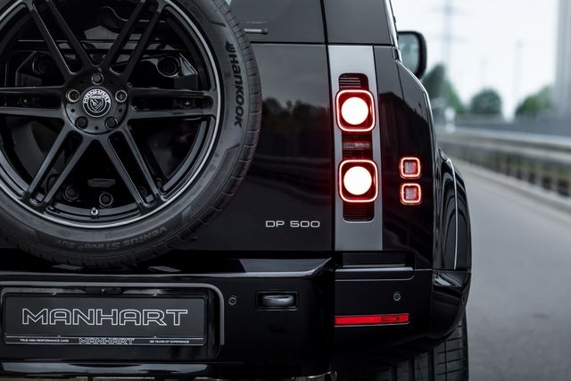 Khám phá phiên bản độ Land Rover Defender từ Manhart - Ảnh 4.