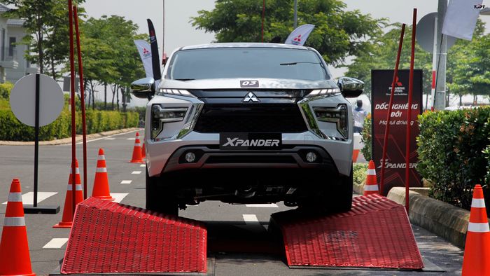 Hyundai Stargazer, Mitsubishi Xpander và Toyota Veloz Cross - Bạn sẽ chọn xe nào? - Ảnh 32.