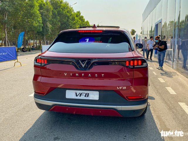 Dân lái thử VinFast VF 8: Có điều bất ngờ, nhưng cần cải thiện - Hình 7.