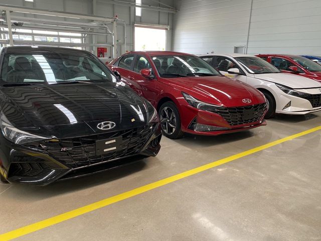 Thông tin mới về Hyundai Elantra 2023 xuất hiện tại Việt Nam: Bản hiệu suất cao cũng có, mẫu hot một thời quay trở lại cuộc đua sedan hạng C - Hình 1.