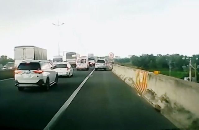 Chiến dịch 1.000 chữ ký ủng hộ việc không sử dụng làn khẩn cấp - Ảnh 1.