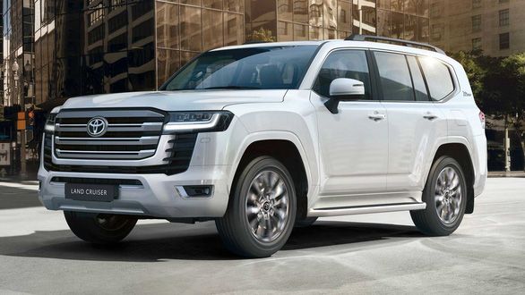 Xe Toyota đã qua sử dụng đang có giá cao hơn cả xe mới: Land Cruiser cũ gấp đôi so với giá niêm yết - Hình 1