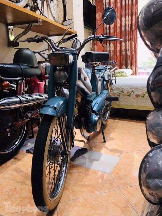 Xe máy cổ độc đáo của dân chơi Hà Nội - Ảnh 8.