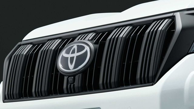 Toyota Land Cruiser Prado ra mắt phiên bản mới, thế hệ mới vẫn giữ sự bí ẩn - Hình 7.