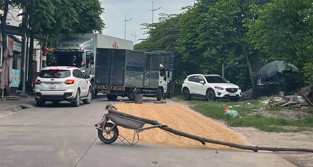 Hành vi phơi thóc trên đường gây nguy hiểm giao thông bị phạt như thế nào? - Hình 1.