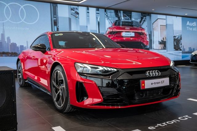 Xuất hiện Audi e-tron GT tại Việt Nam: Giá từ 5,2 tỷ đồng, cạnh tranh trực tiếp với Porsche Taycan - Ảnh 1.