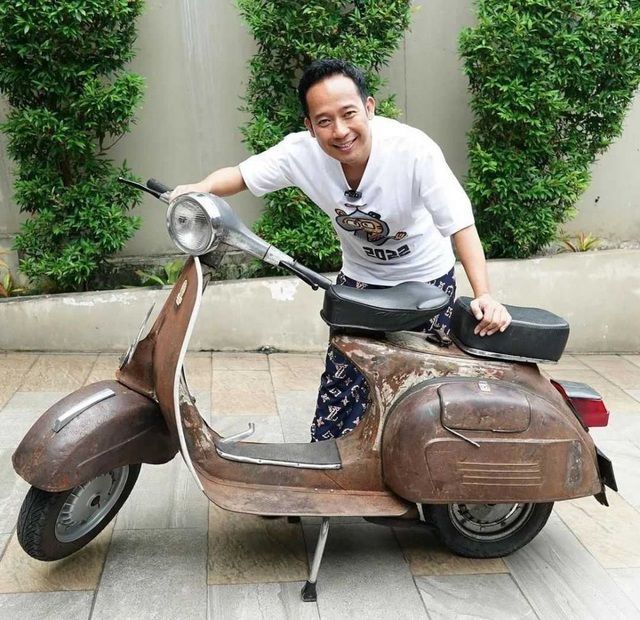 Biến tấu không giới hạn trên xe Vespa: Hóa thành xe tăng, xe một bánh, sử dụng thân tre... - Hình 2.