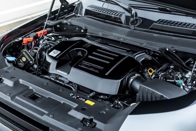 Khám phá phiên bản độ Land Rover Defender từ Manhart - Ảnh 7.