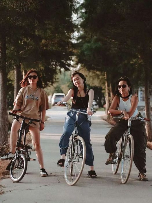Trung Quốc: Sống giữa đại dịch, việc chơi xe đạp trở thành một xu hướng ở các thành phố hiện đại - Ảnh 1.