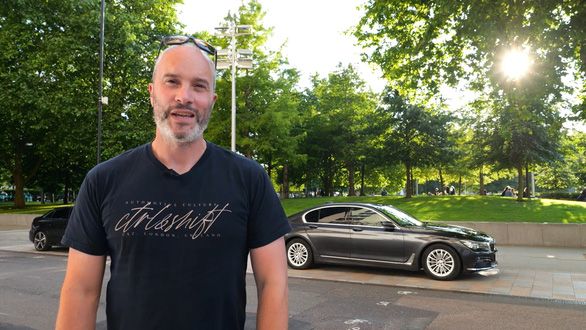 BMW 7-Series đi liền mạch 1.650km mà vẫn giữ lại đủ nhiên liệu cho 155km - Hình 1.
