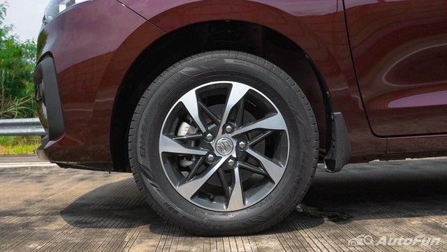 Suzuki Ertiga hybrid sẽ ra mắt tại Việt Nam với giá 518,6 triệu đồng, tiêu thụ 5,05 lít xăng/100 km - Ảnh 9.
